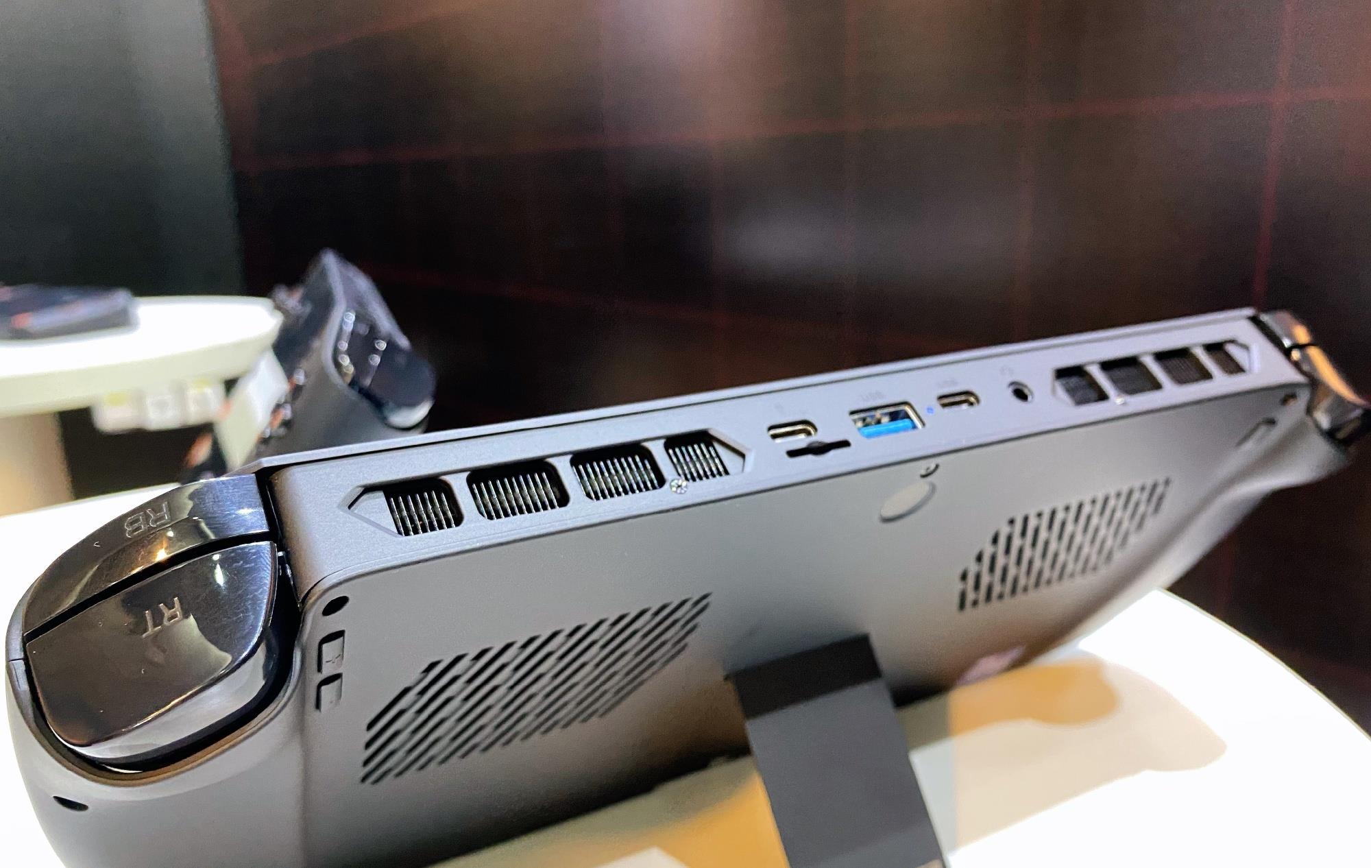 什么掌機可以玩電腦游戲_掌機玩電腦游戲可以用手柄嗎_掌機玩電腦游戲可以嗎