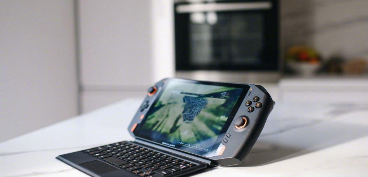 掌機玩電腦游戲可以用手柄嗎_什么掌機可以玩電腦游戲_掌機玩電腦游戲可以嗎